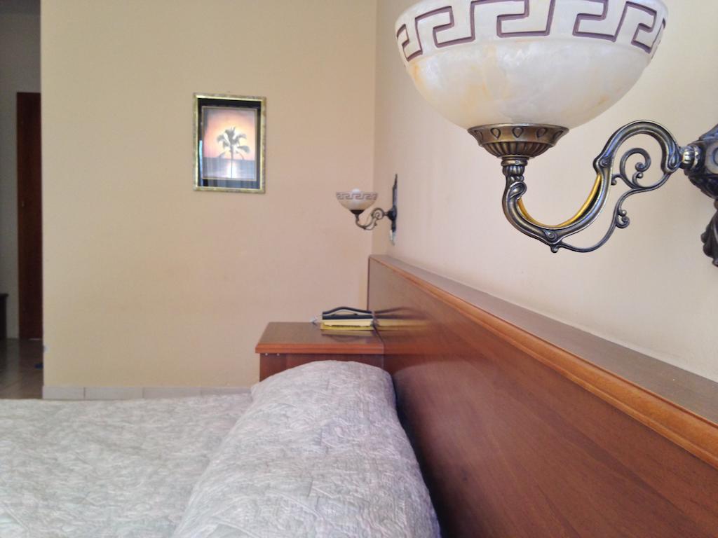Akropoli Hotel Kryemëdhej Habitación foto